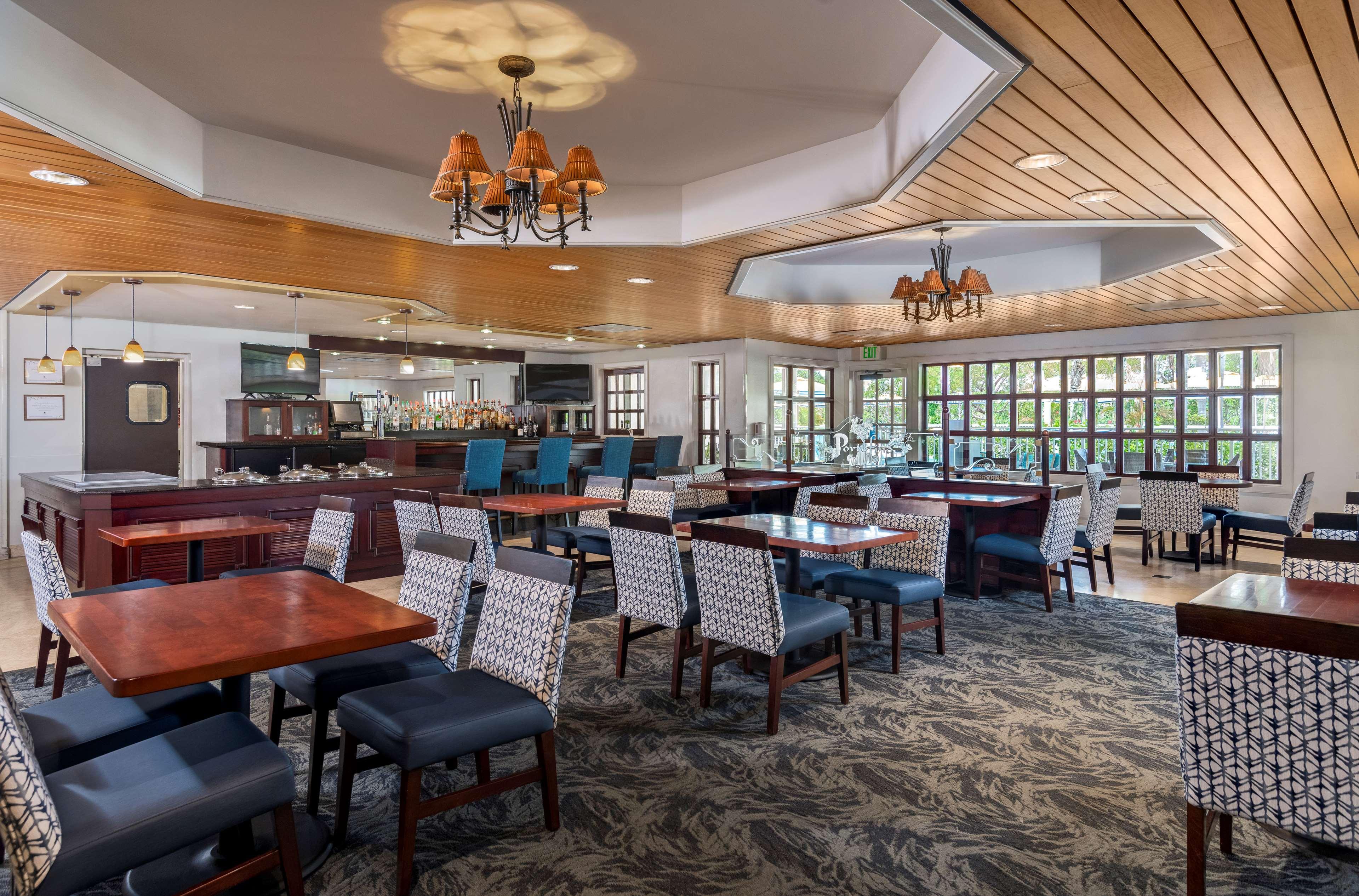 Doubletree Suites By Hilton Naples Exterior photo