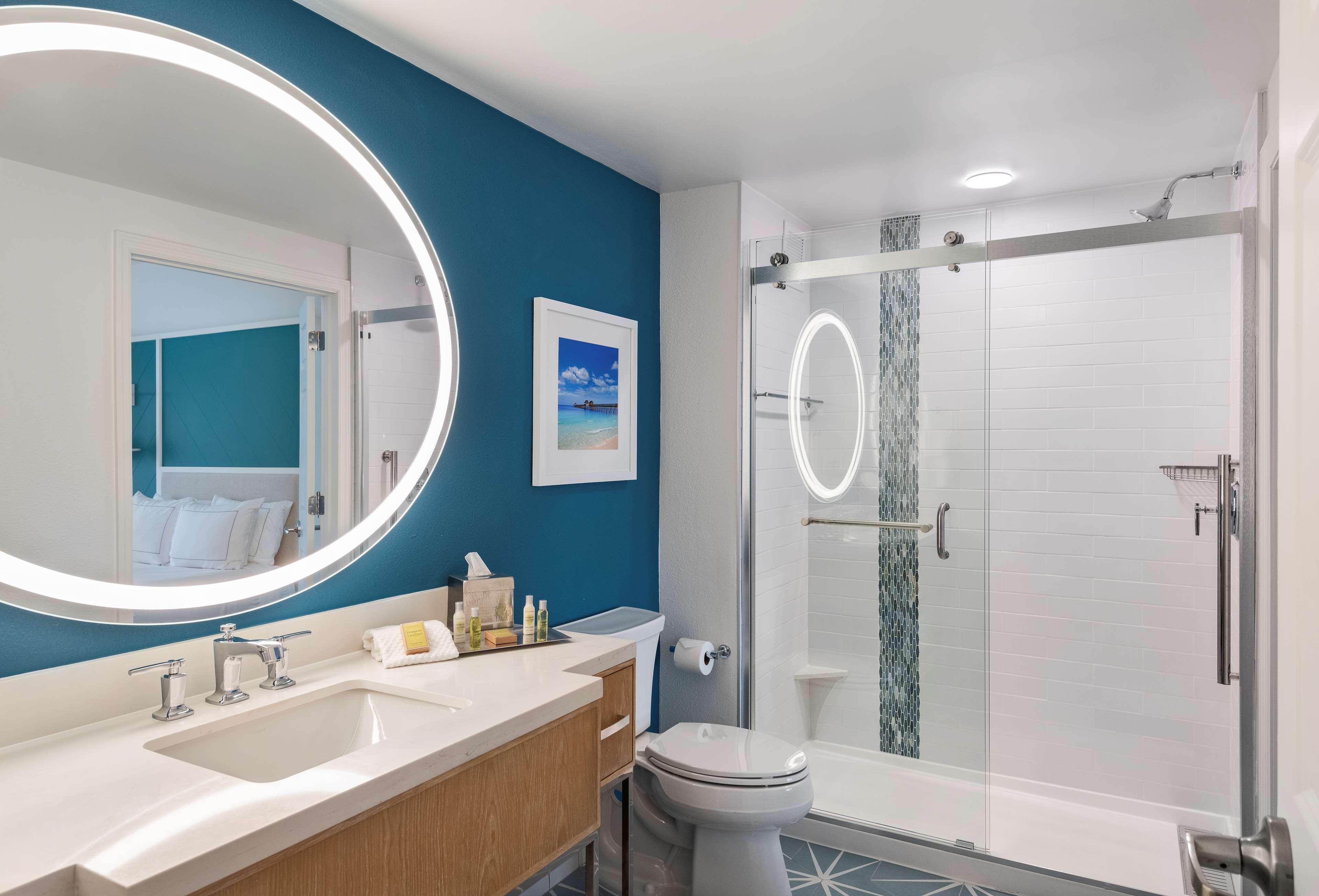 Doubletree Suites By Hilton Naples Exterior photo