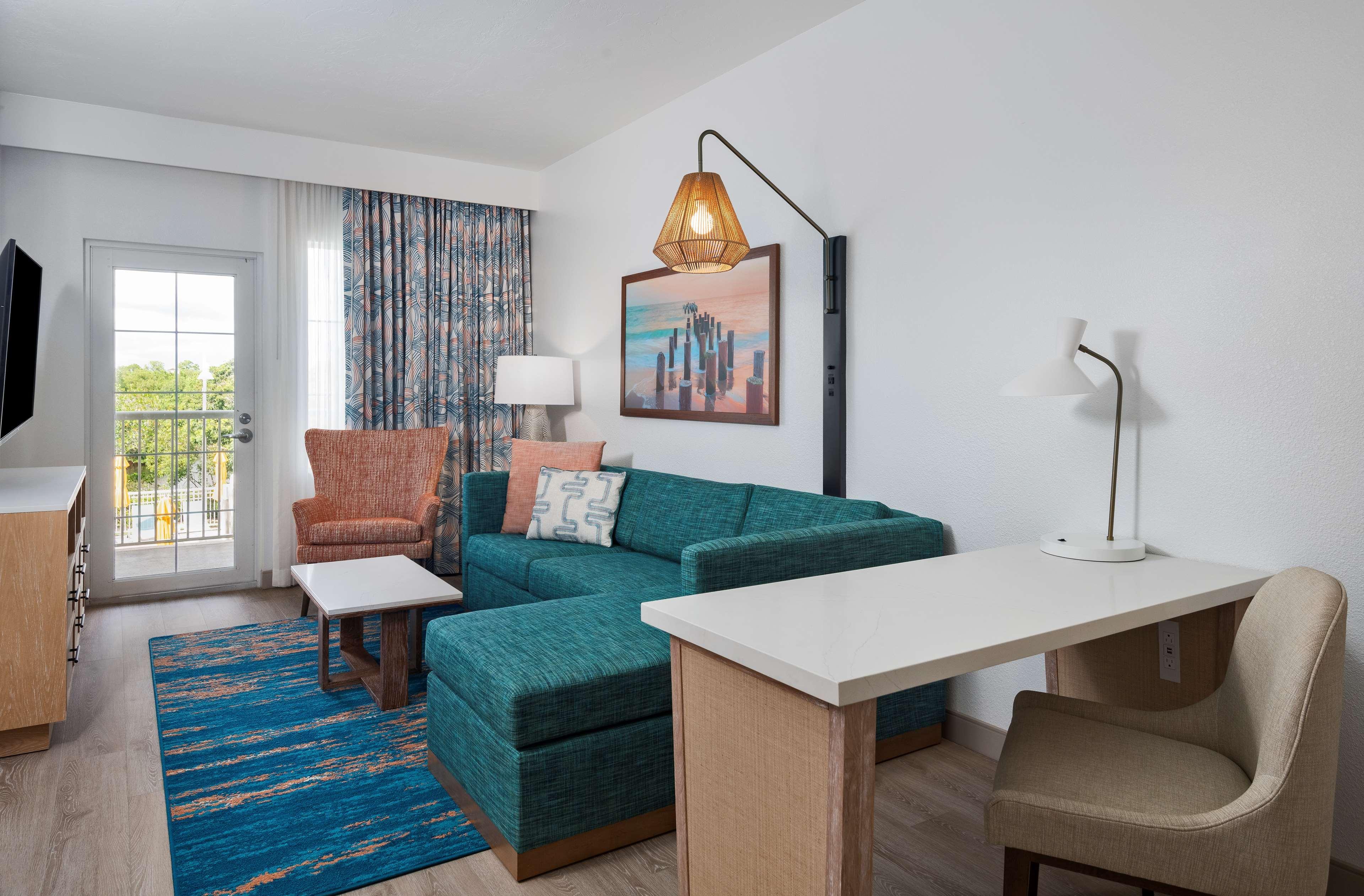 Doubletree Suites By Hilton Naples Exterior photo