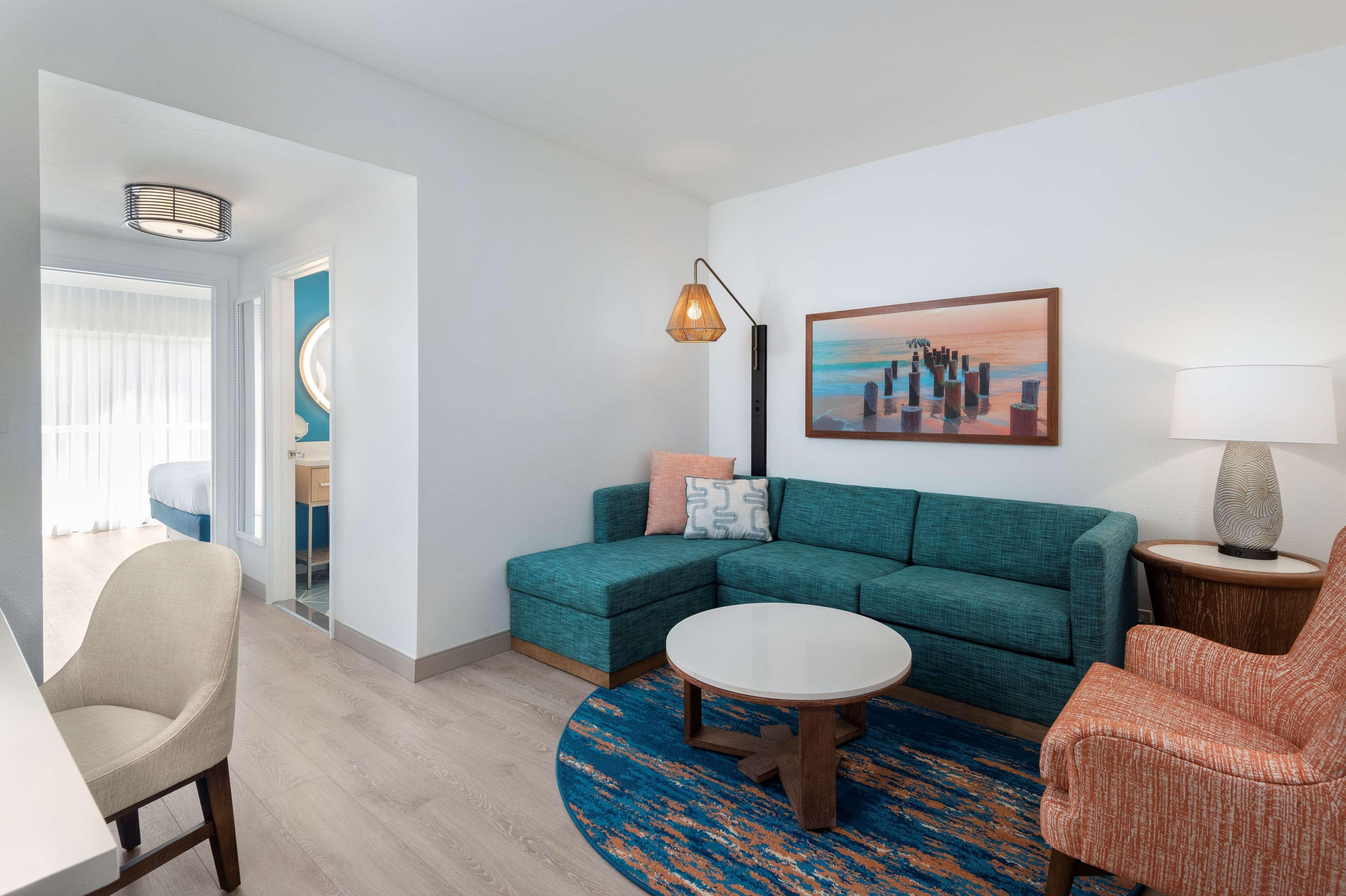 Doubletree Suites By Hilton Naples Exterior photo