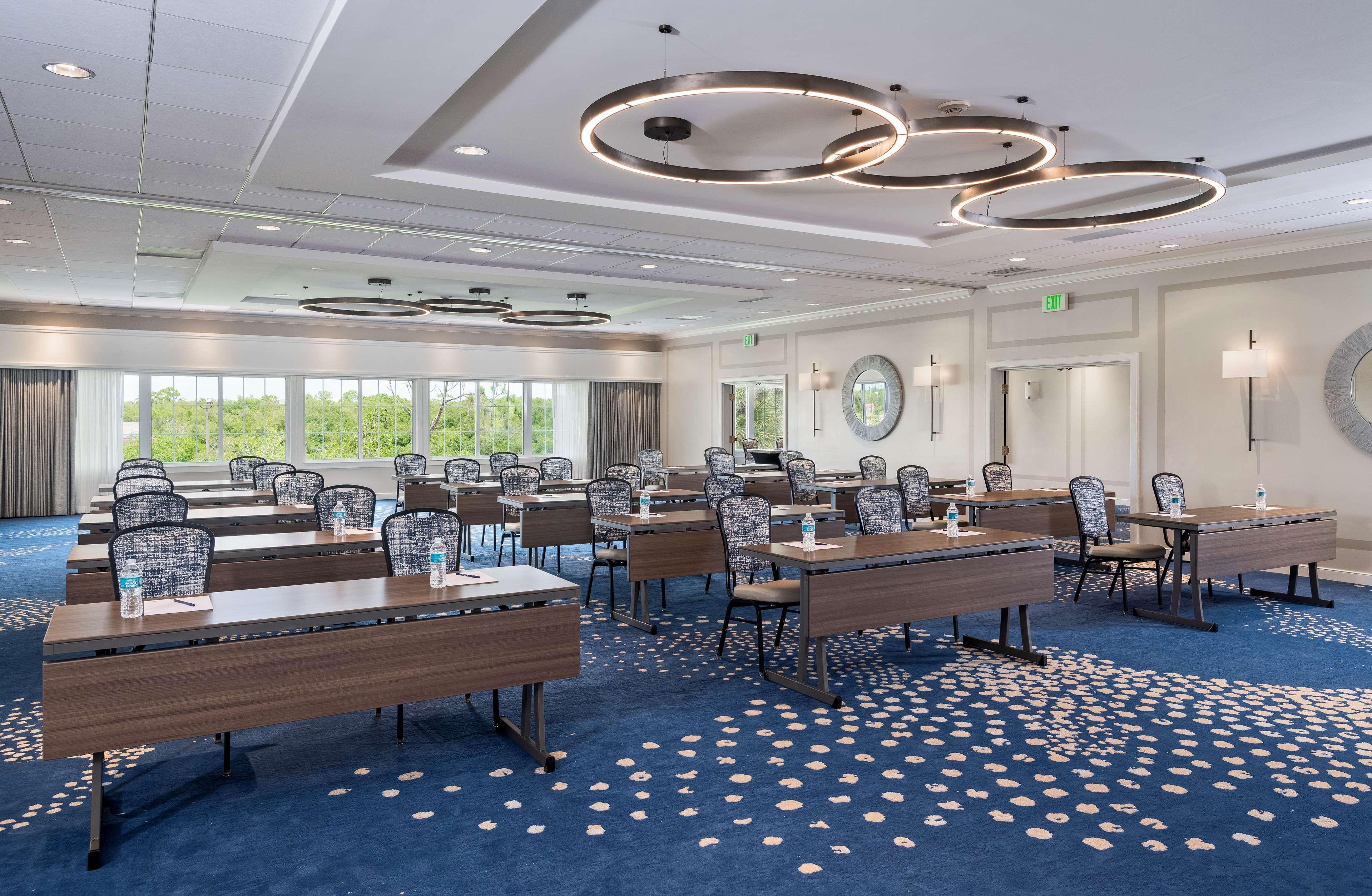 Doubletree Suites By Hilton Naples Exterior photo