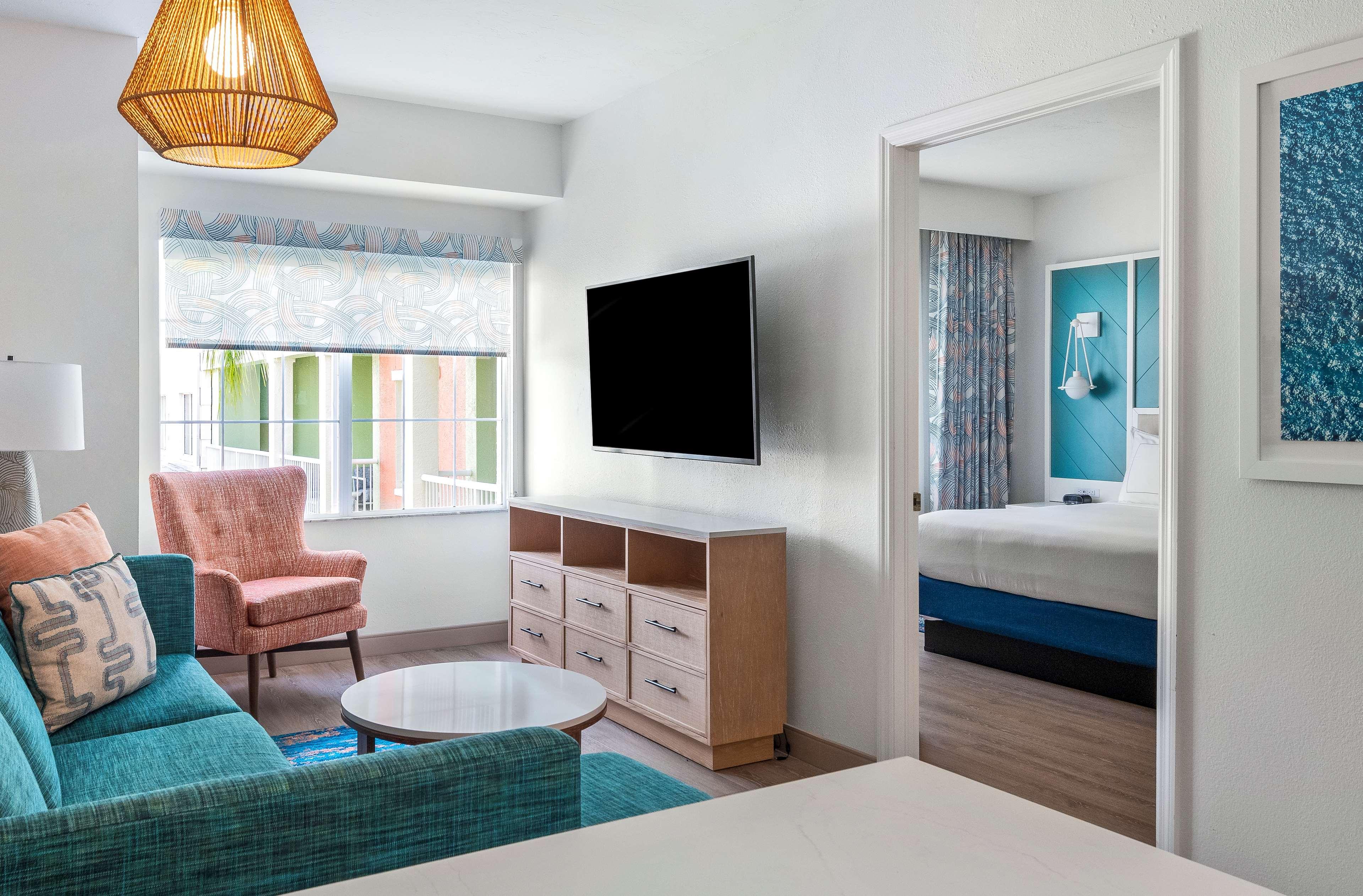 Doubletree Suites By Hilton Naples Exterior photo
