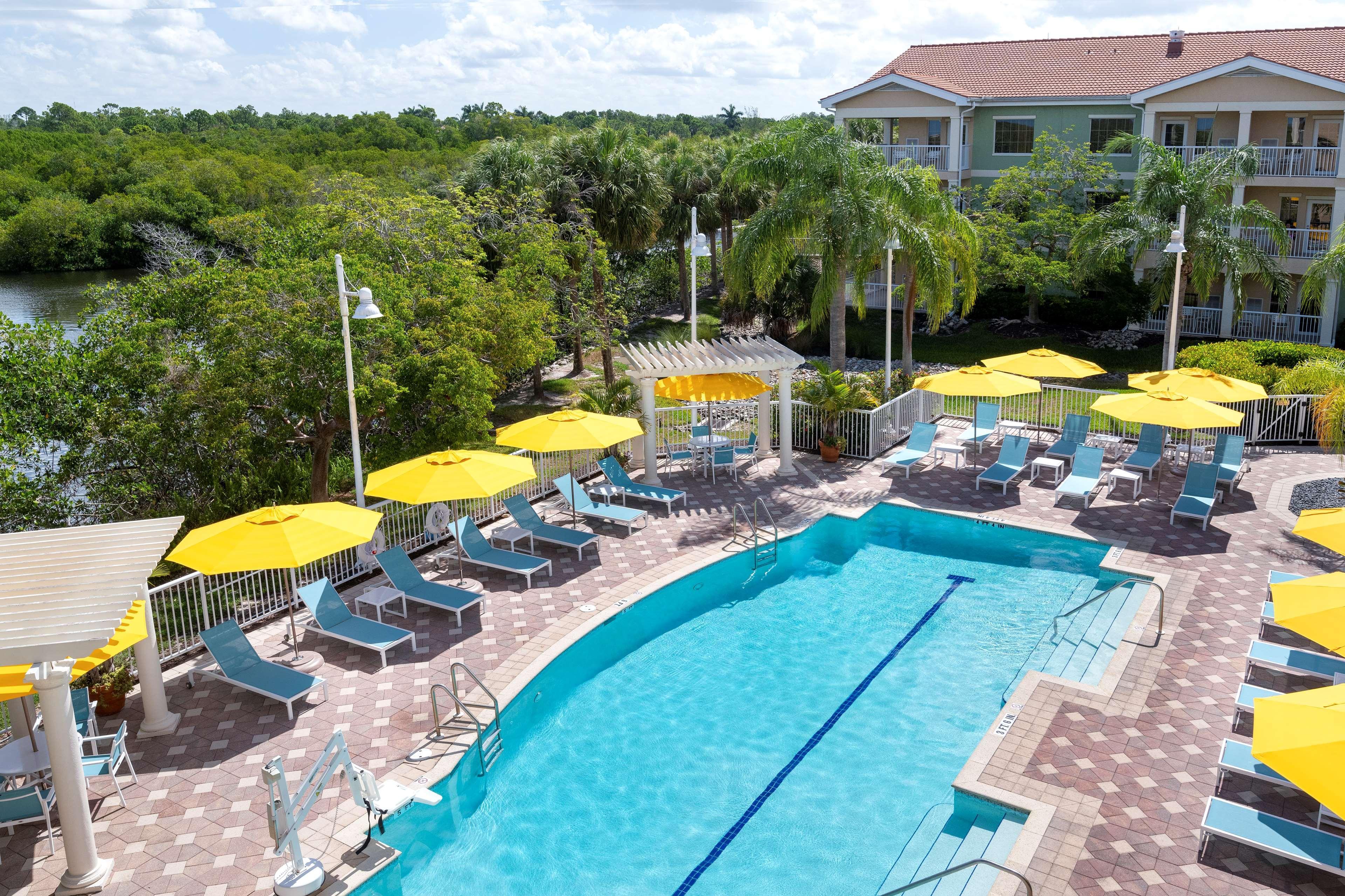 Doubletree Suites By Hilton Naples Exterior photo